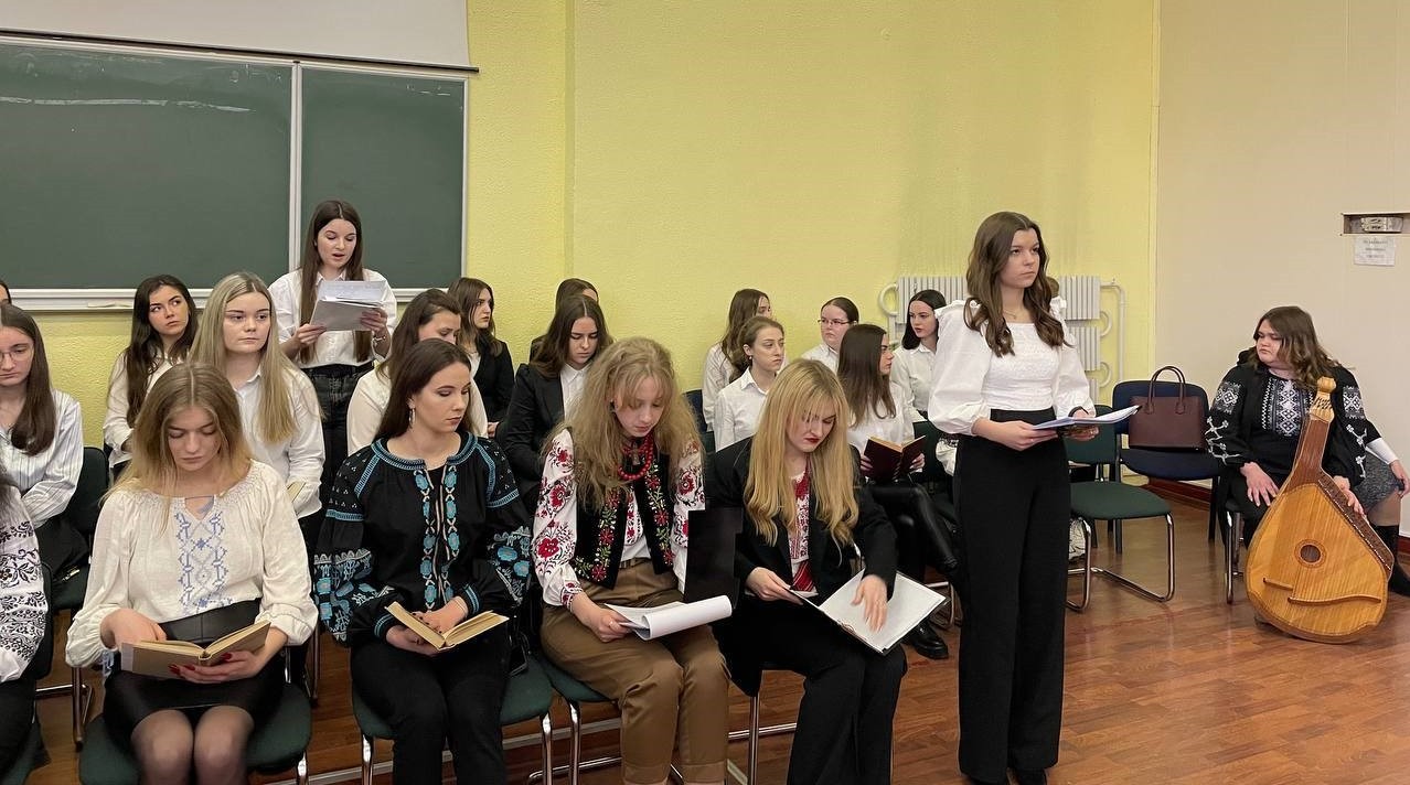 Марія Голинська декламуватиме вірш у власному перекладі